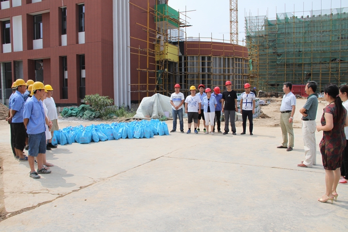 2016-8-3市總工會(huì)慰問 062.jpg