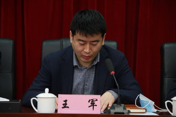 市城投集團(tuán)傳達(dá)學(xué)習(xí)市第六次黨代會暨市“兩會”精神 (4).jpg